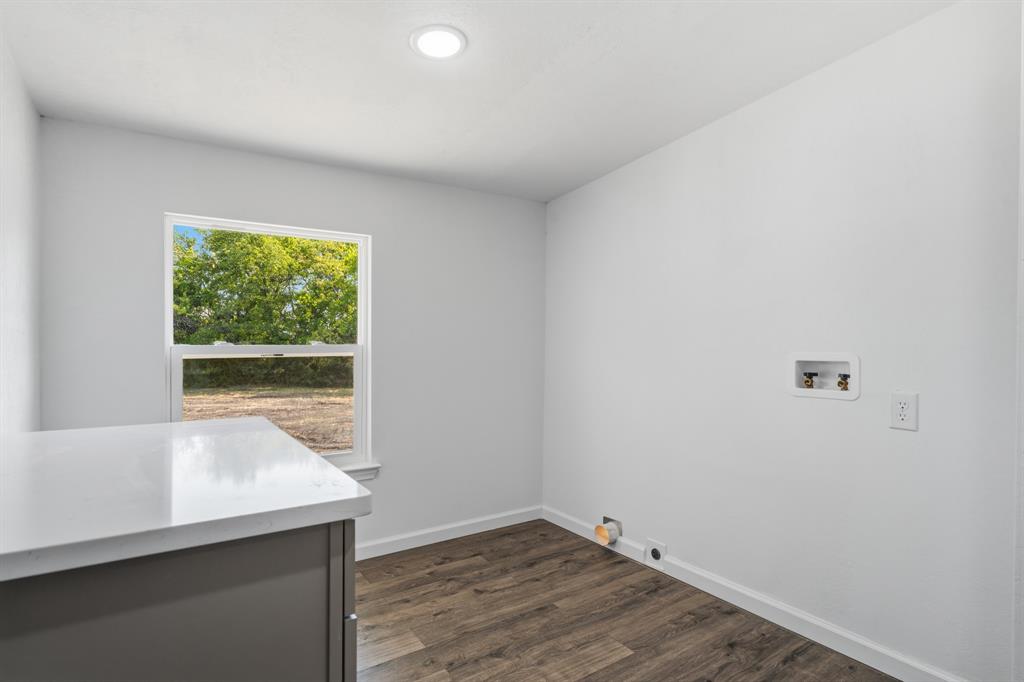 9415 State Highway 50 Property Photo 25