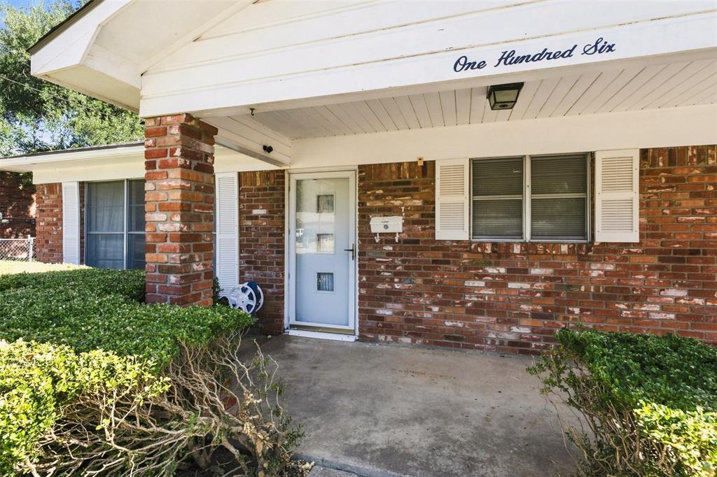 106 Royal Drive Property Photo 4