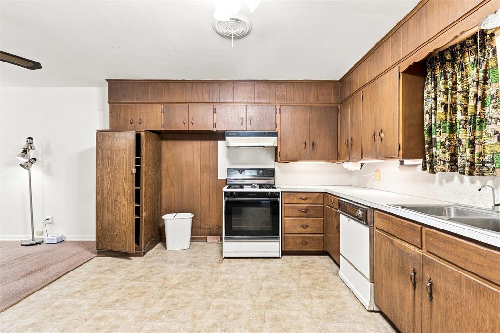 106 Royal Drive Property Photo 10