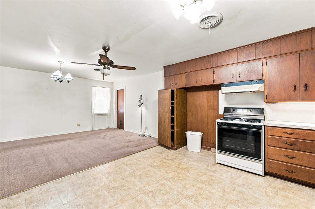106 Royal Drive Property Photo 12