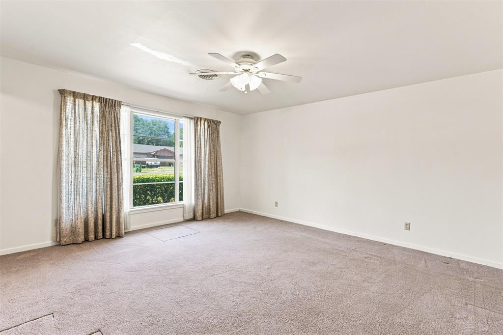106 Royal Drive Property Photo 15