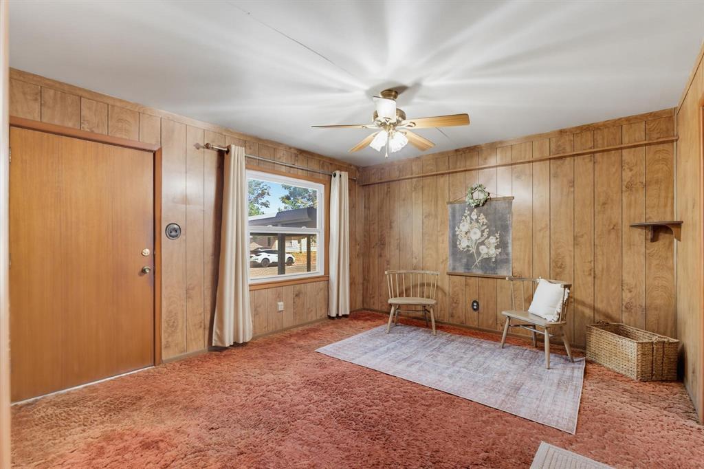 1241 S La Salle Drive Property Photo 5