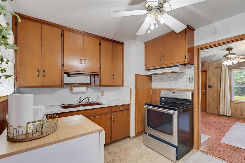 1241 S La Salle Drive Property Photo 6