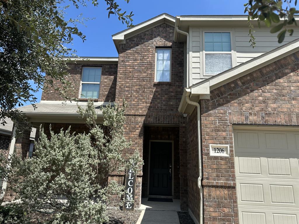 1206 Erika Property Photo 2