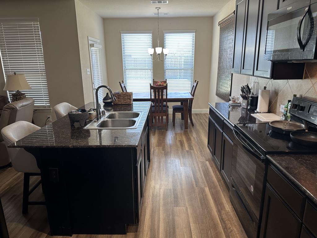 1206 Erika Property Photo 8