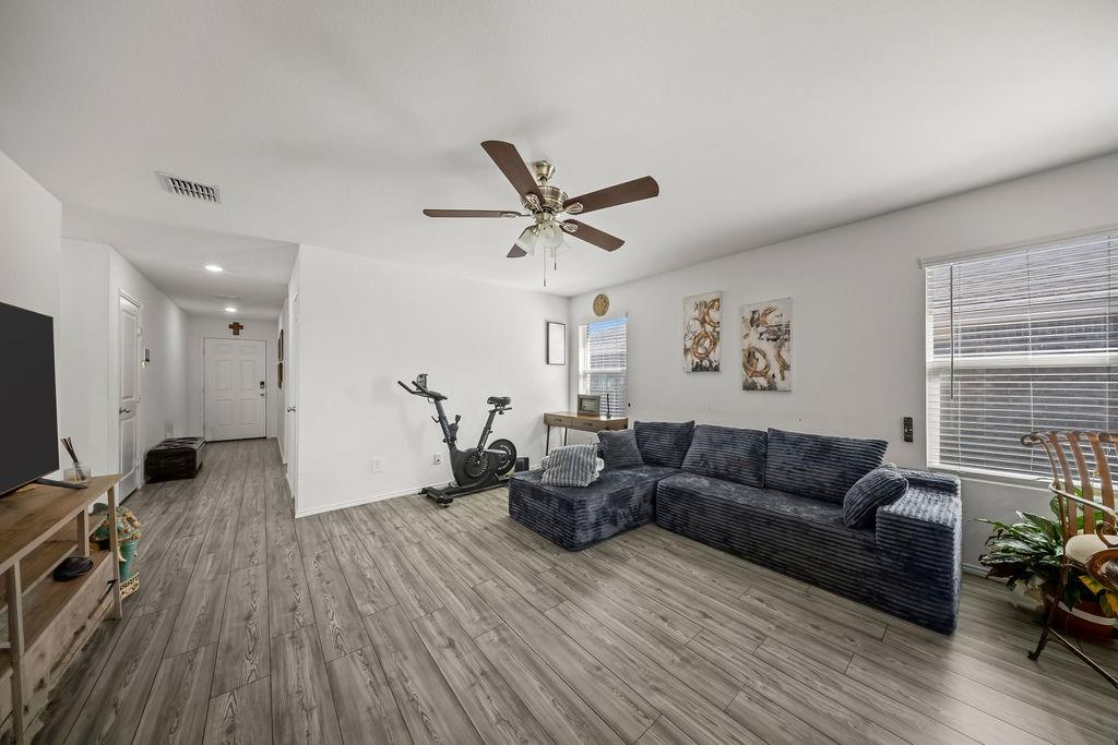 1048 Crestview Drive Property Photo 8