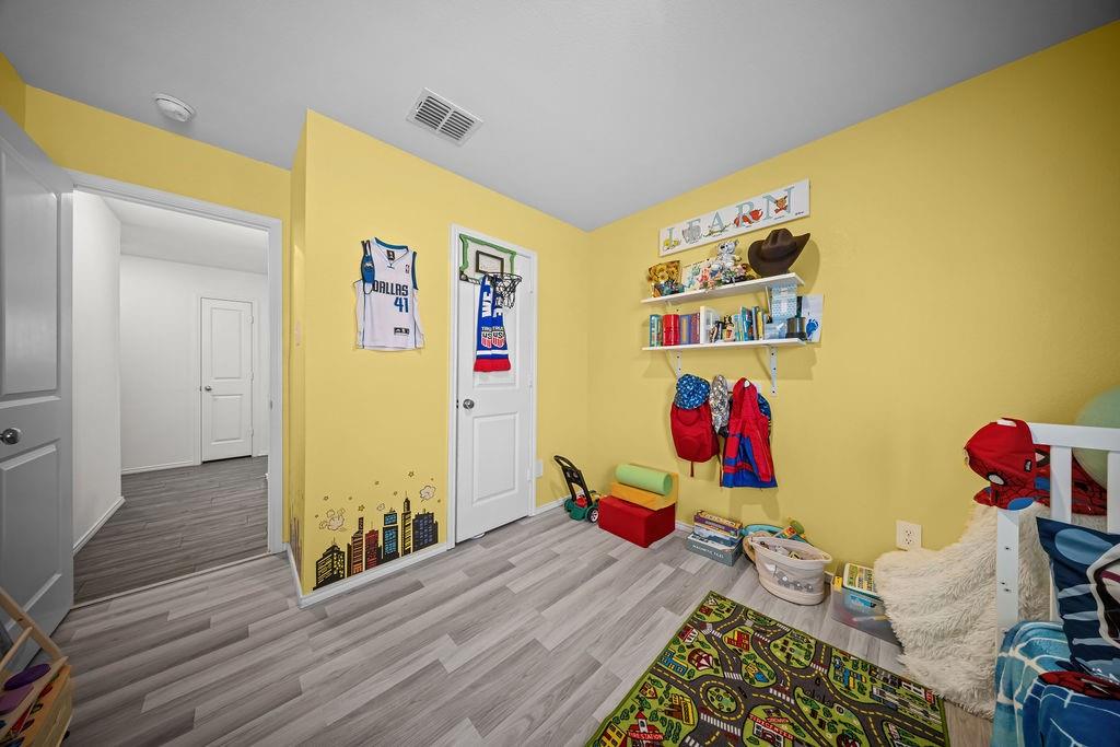 1048 Crestview Drive Property Photo 15