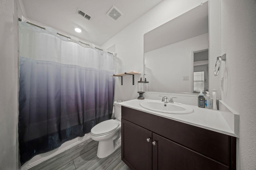 1048 Crestview Drive Property Photo 18