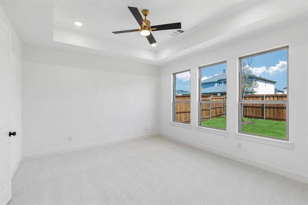 1820 Vetiver Glow Drive Property Photo 12