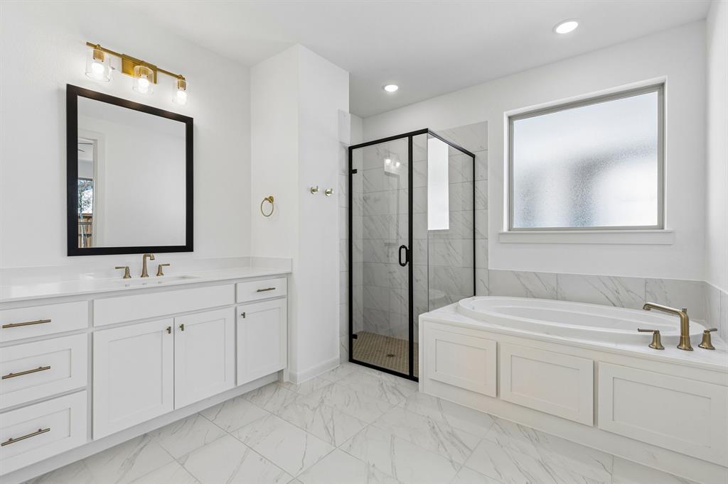 1820 Vetiver Glow Drive Property Photo 14