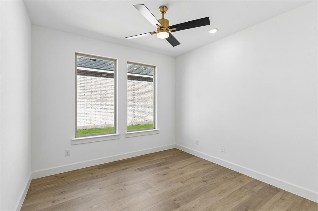 1820 Vetiver Glow Drive Property Photo 15