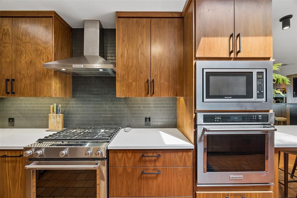 5343 Southern Avenue Property Photo 8