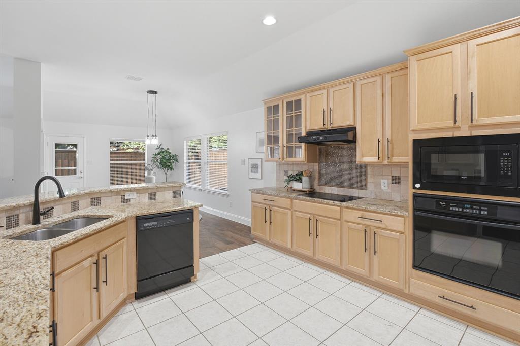 5533 Glenview Lane Property Photo 17