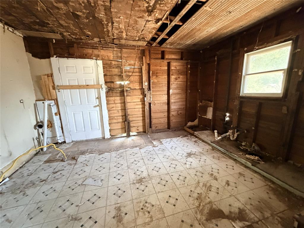 304 E 1st Avenue Property Photo 7