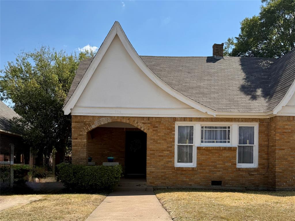 944 Marion Avenue Property Photo 1