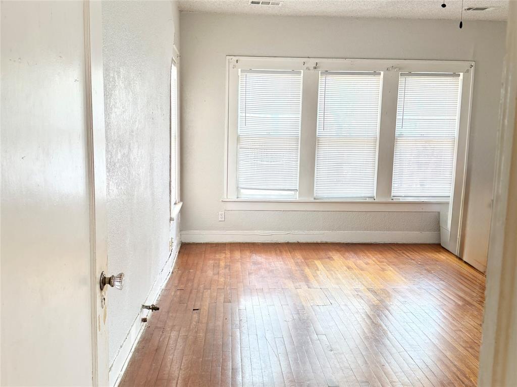 944 Marion Avenue Property Photo 20