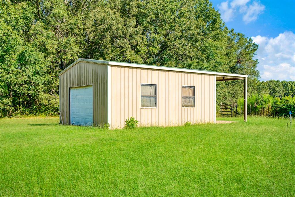 1251 County Road 2232 Property Photo 13