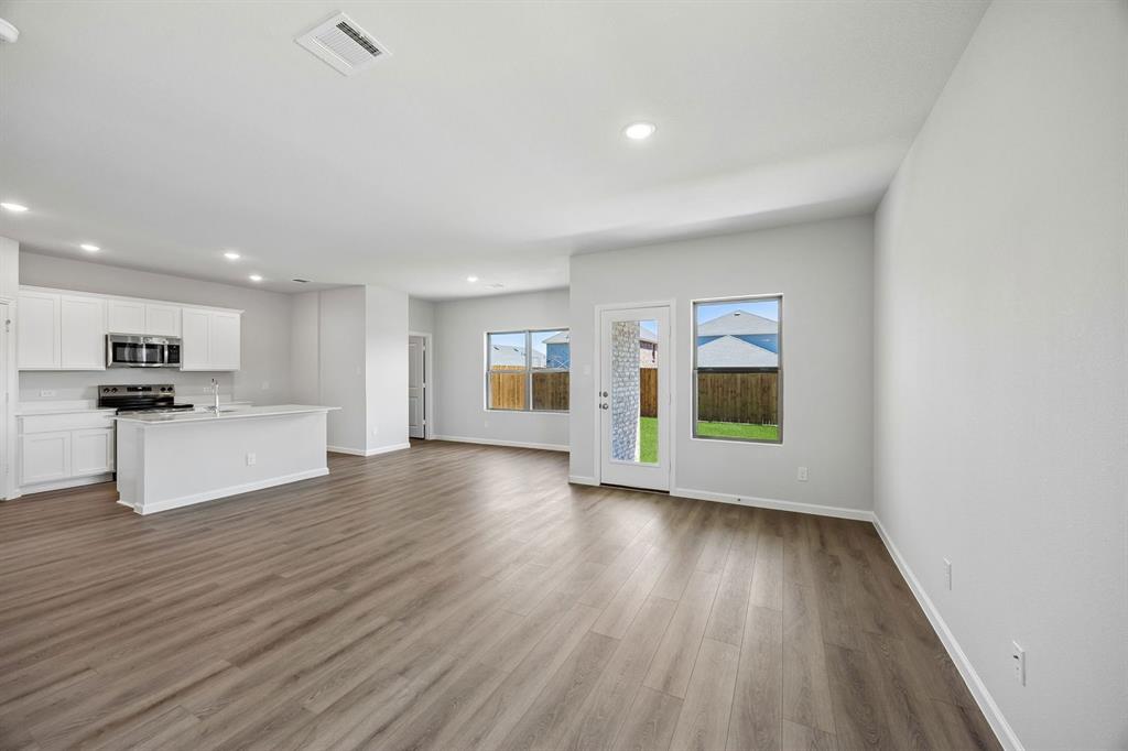 1223 Briar Street Property Photo 3