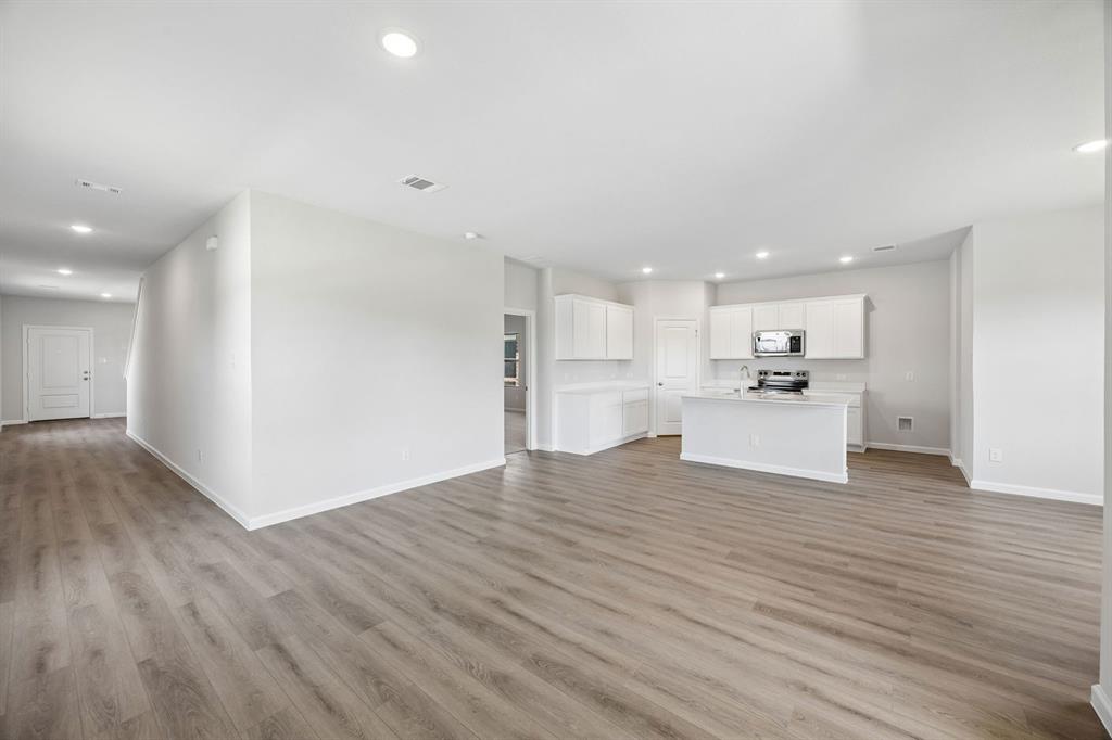 1223 Briar Street Property Photo 4