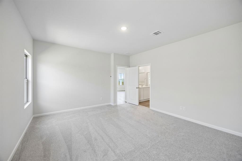 1223 Briar Street Property Photo 12
