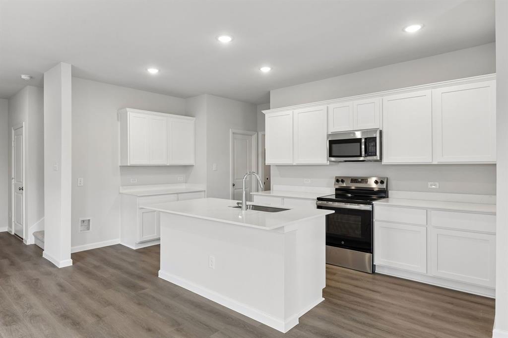 1207 Briar Street Property Photo 4