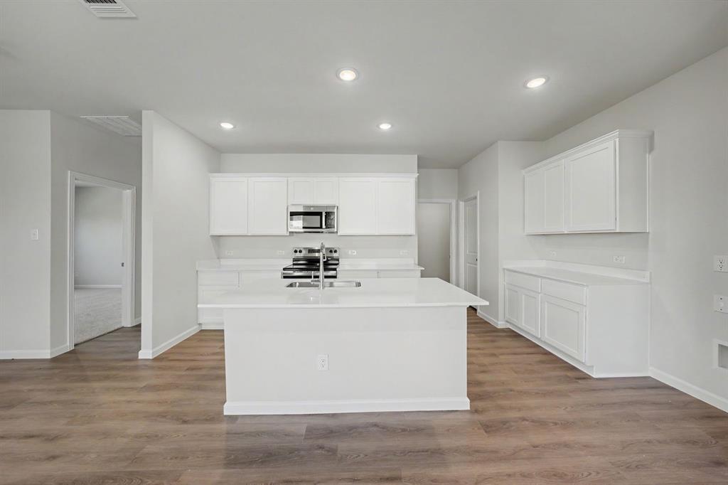 1207 Briar Street Property Photo 6