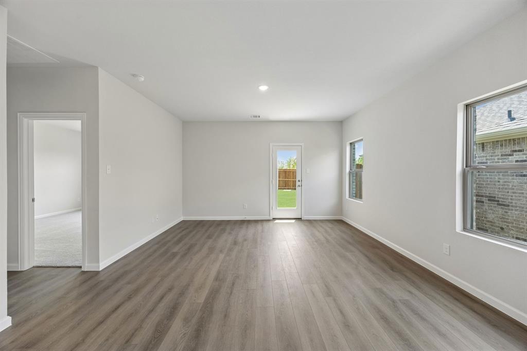 1207 Briar Street Property Photo 7