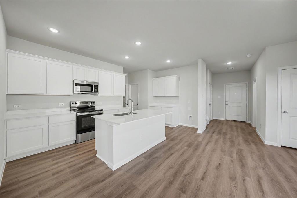 1207 Briar Street Property Photo 7