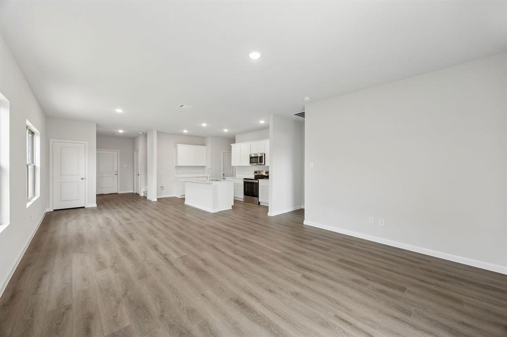 1207 Briar Street Property Photo 8