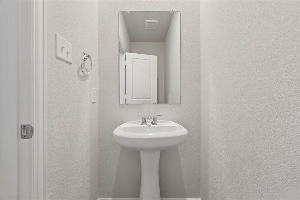1207 Briar Street Property Photo 10