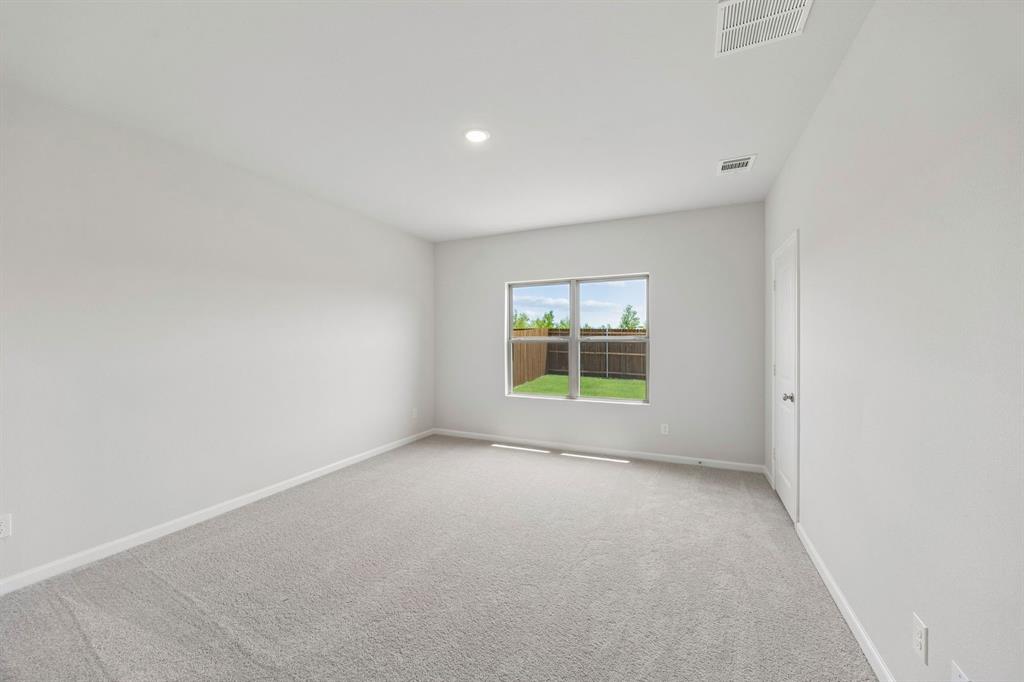 1207 Briar Street Property Photo 12