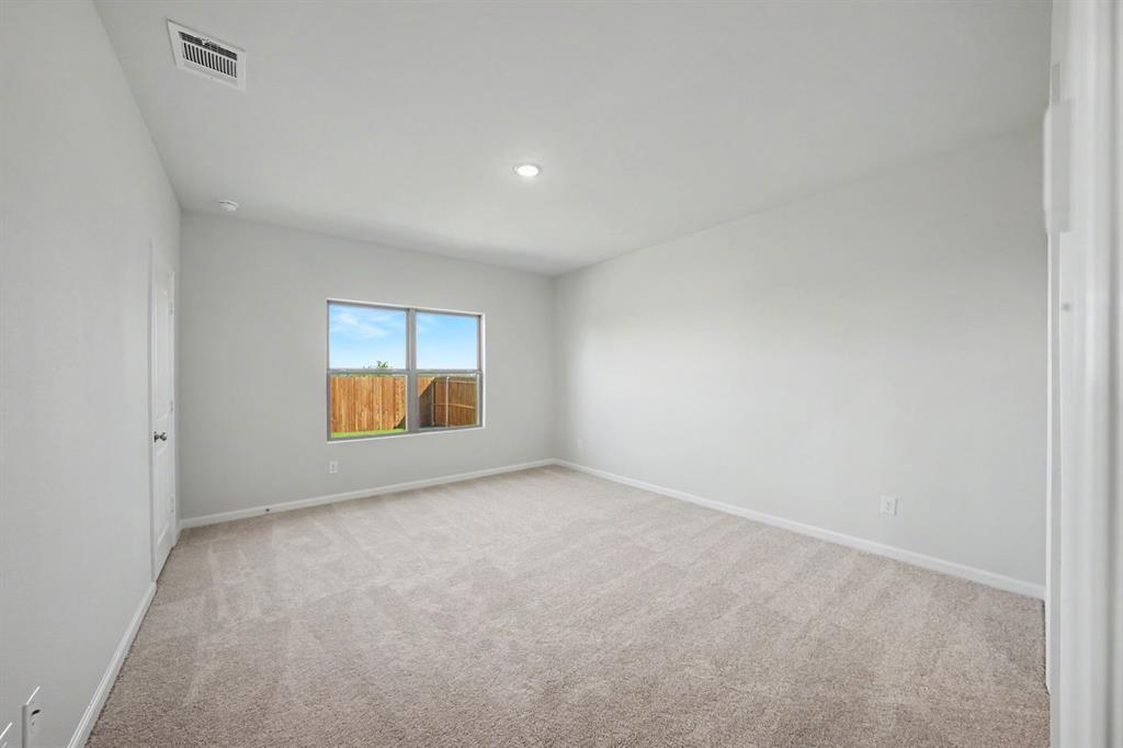 1207 Briar Street Property Photo 12