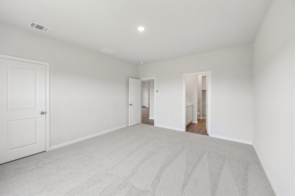 1207 Briar Street Property Photo 13