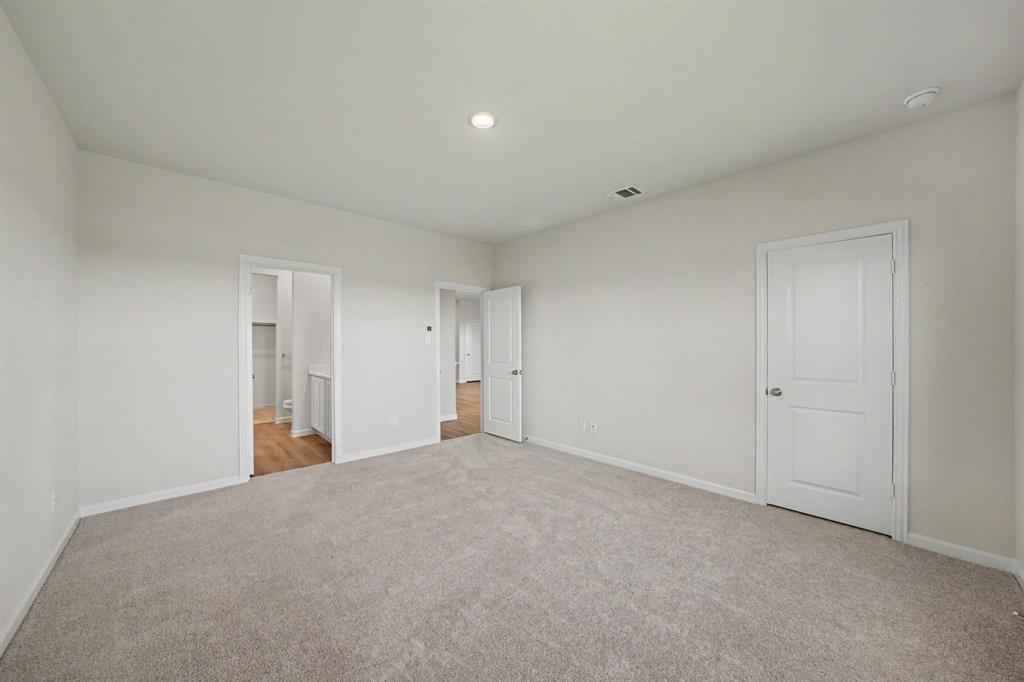 1207 Briar Street Property Photo 13
