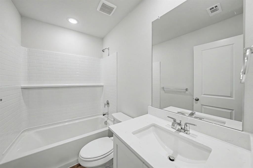 1207 Briar Street Property Photo 21