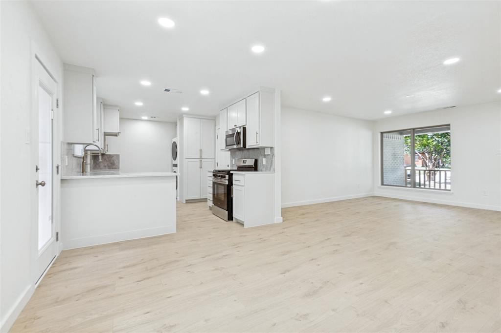 502 Rorary Drive Property Photo 12