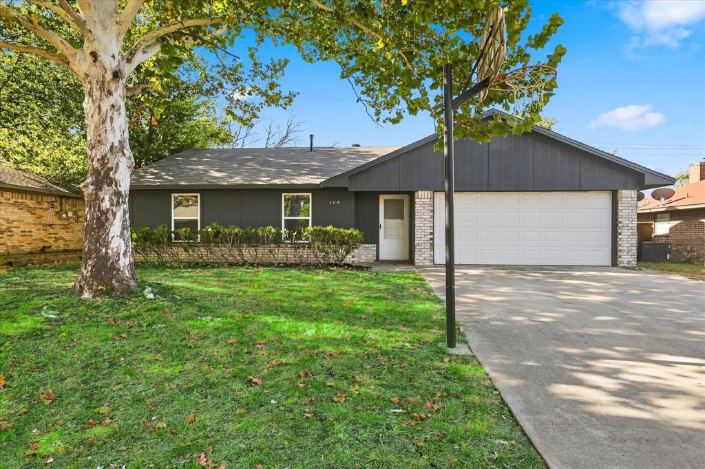 104 Stephen Drive Property Photo 1
