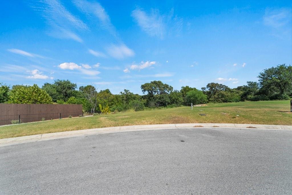 1326 River Place Drive Property Photo 4