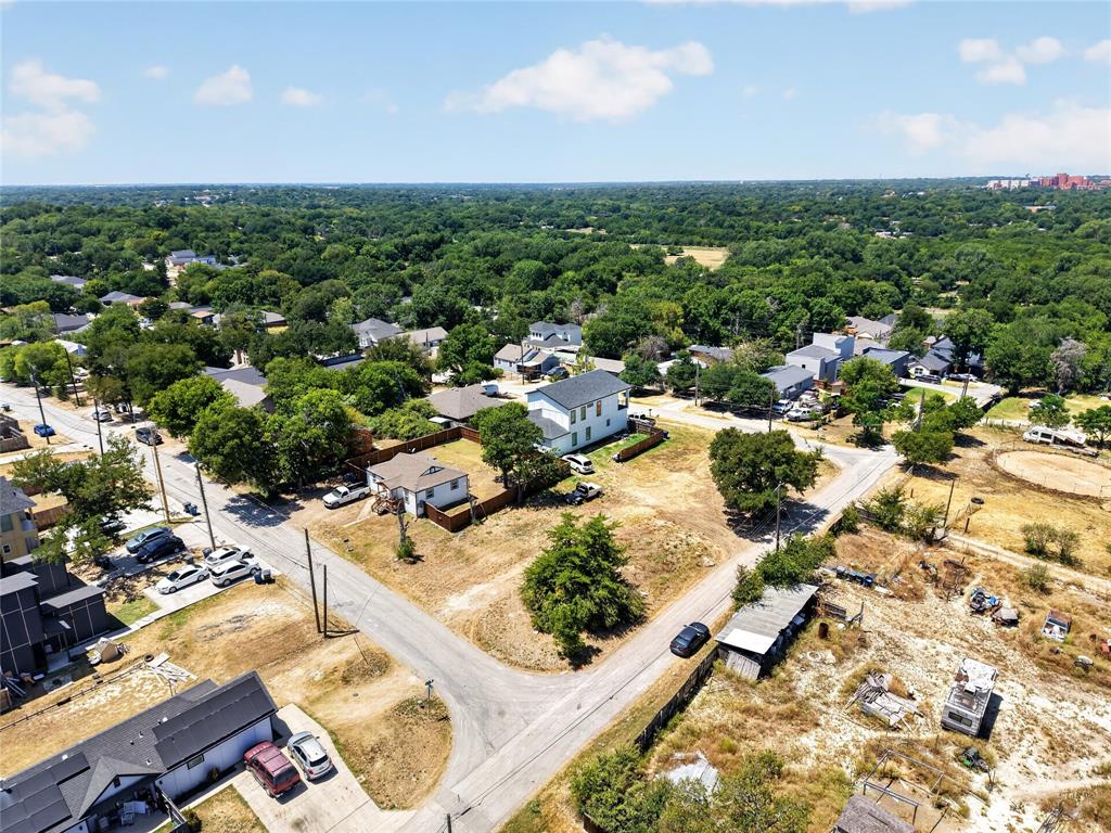 2741 Camel Court Property Photo 1