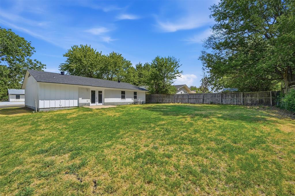 402 Kansas Street Property Photo 33