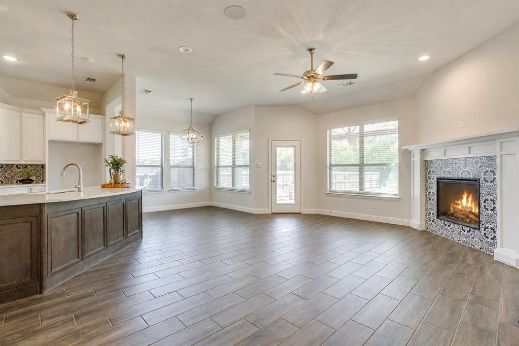 1209 Rushmore Drive Property Photo 6