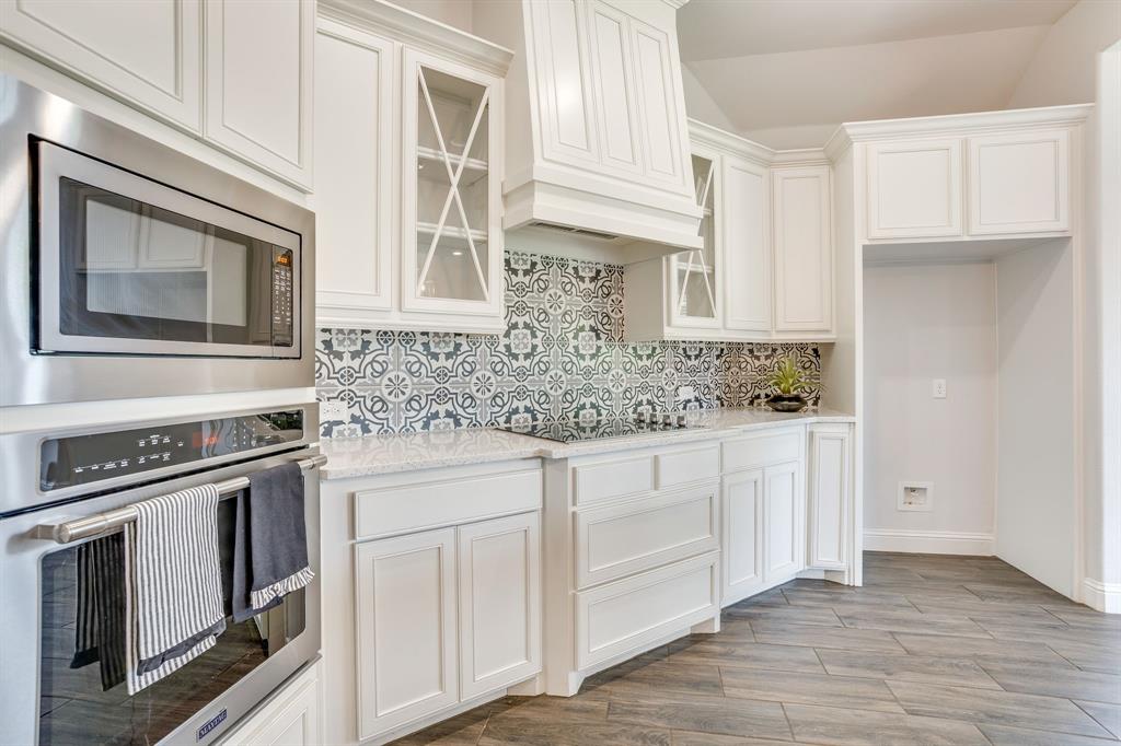1209 Rushmore Drive Property Photo 8