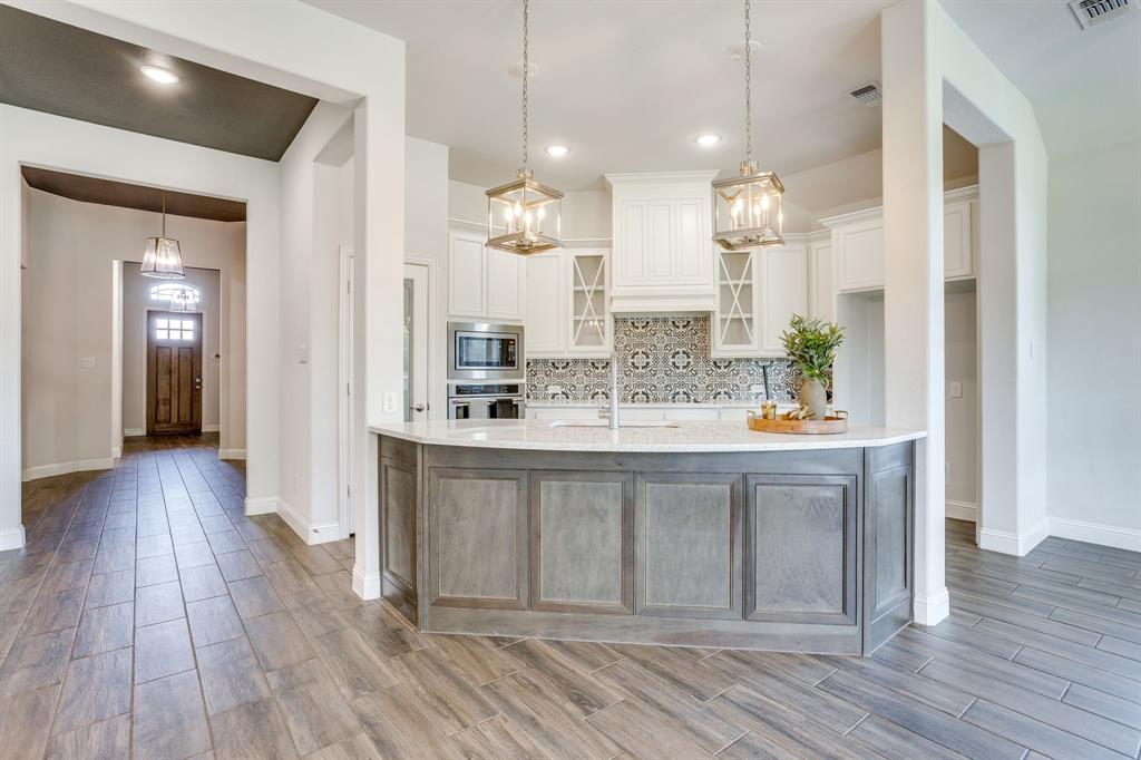 1209 Rushmore Drive Property Photo 11