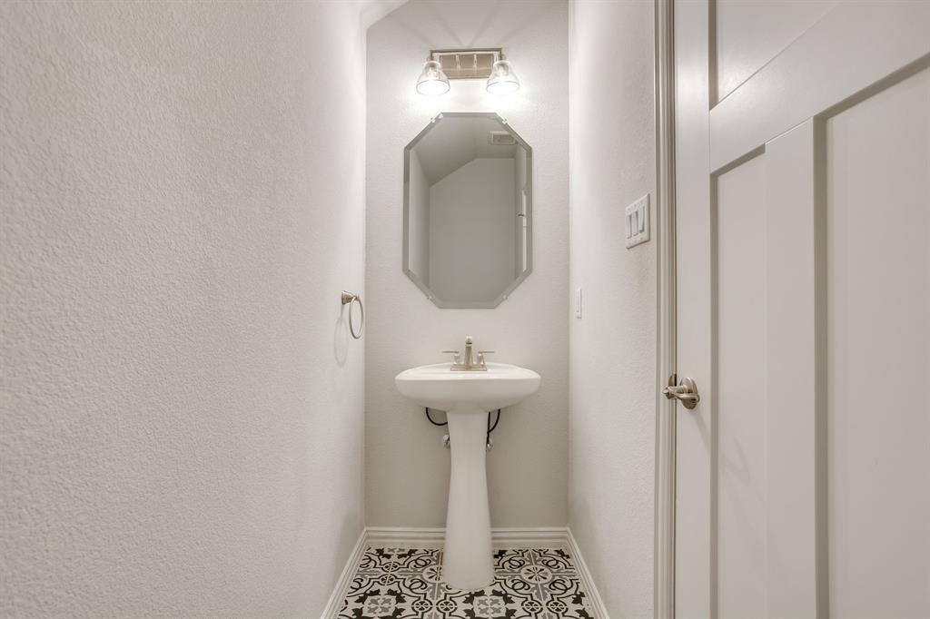 1209 Rushmore Drive Property Photo 29
