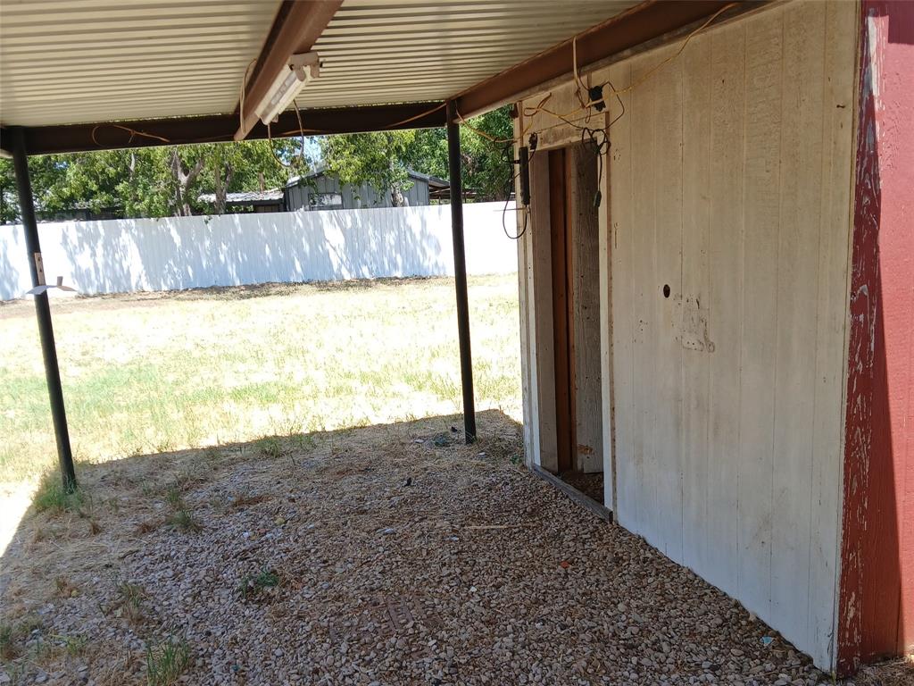 600 W 14th Street Property Photo 11