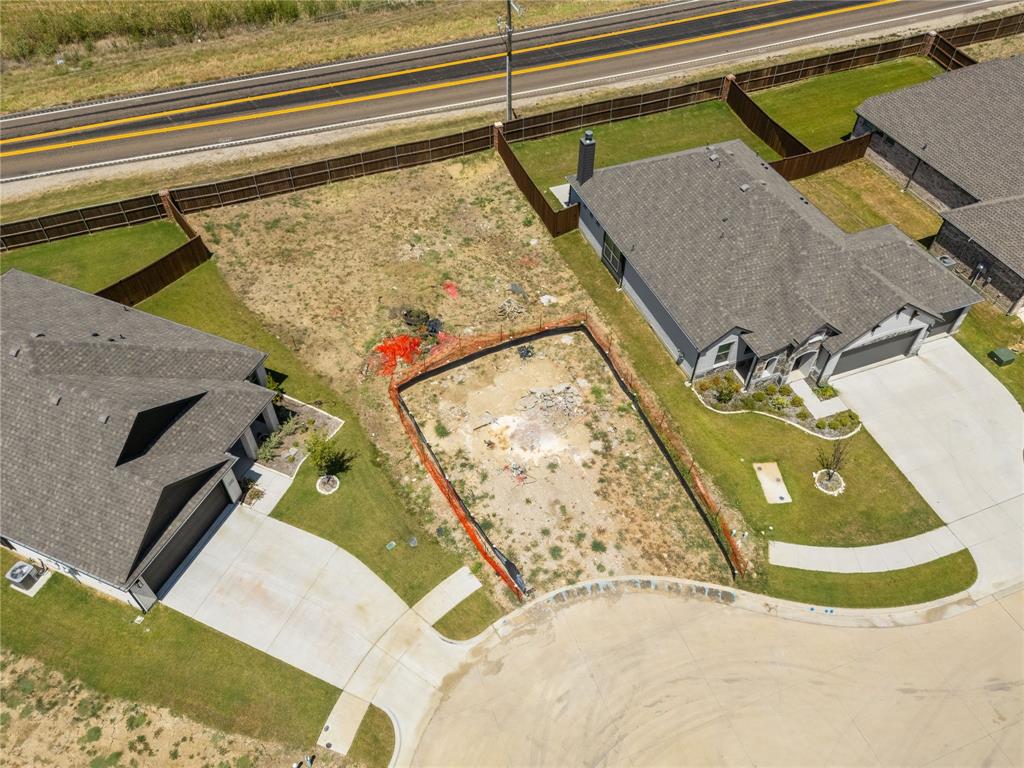 1996 Daybreak Drive Property Photo 4