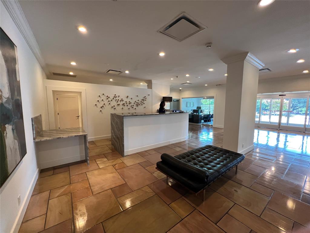 3883 Turtle Creek Boulevard 2214 Property Photo 2