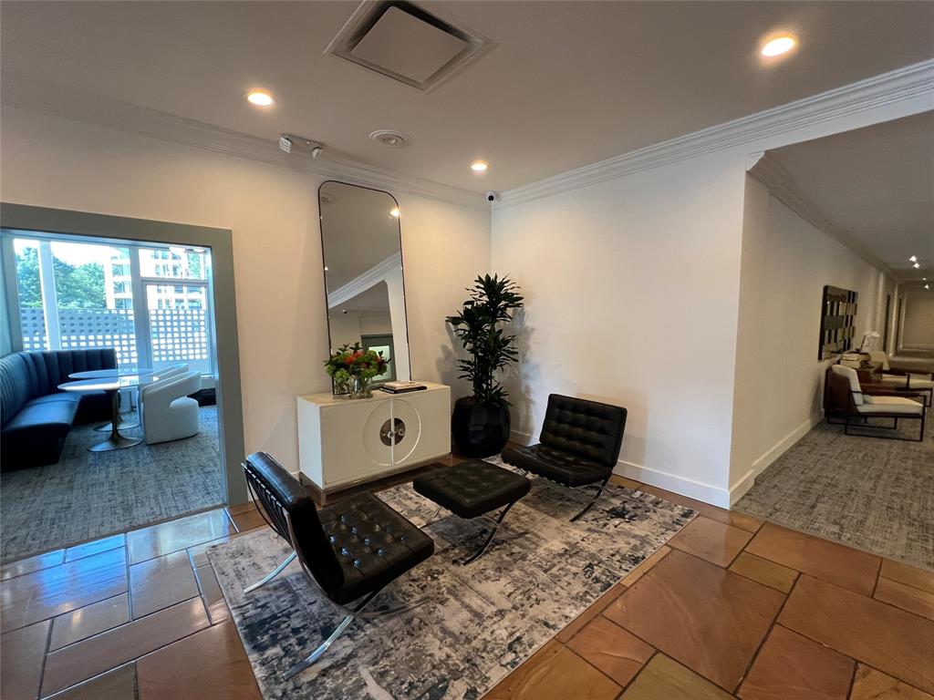 3883 Turtle Creek Boulevard 2214 Property Photo 4