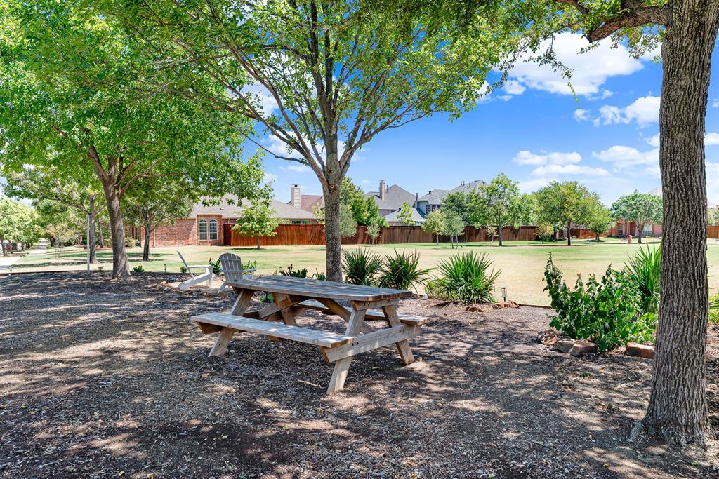 6777 Parker Creek Place Property Photo 7