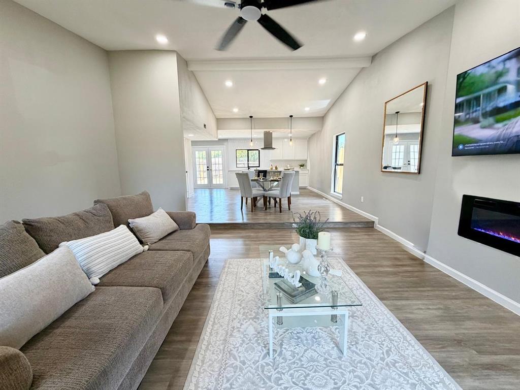 1810 Sandra Lane Property Photo 1